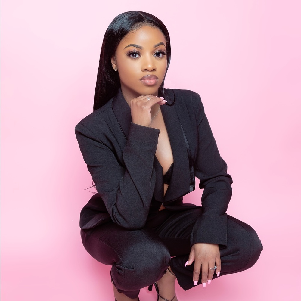 Meet your Posher, Lasasha